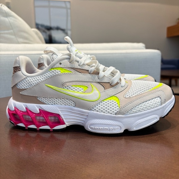 Nike Women’s Zoom Air Fire "Summit White And Total Orange" sneaker, Size 9.5 - Picture 5 of 13